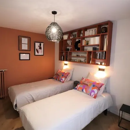 Apartment Aurillac, 3 Pieces, 4 Personnes - Fr-1-742-509 *